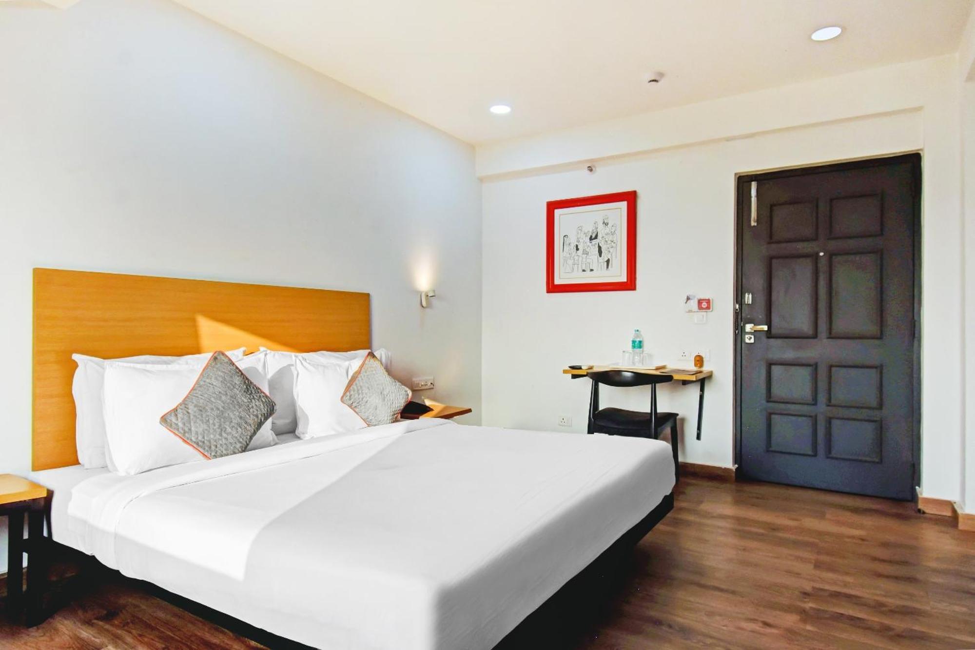 Hotel Super Townhouse The Royal Retreat Garui Exterior foto
